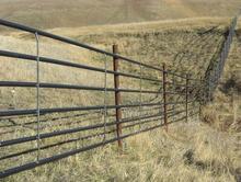fence continuous rail